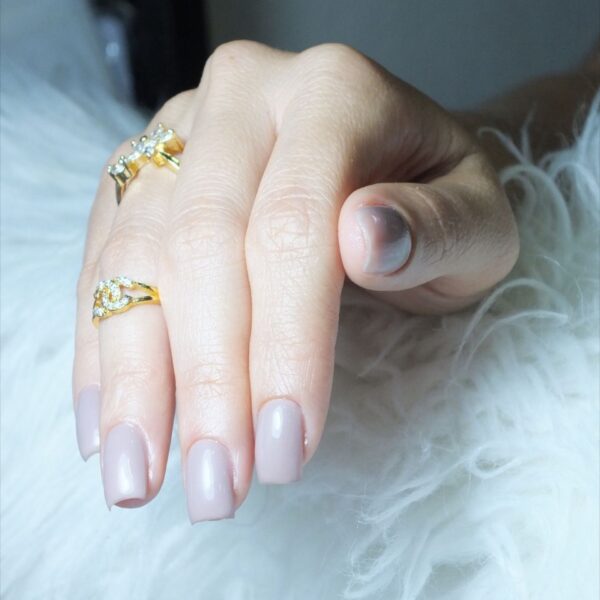 Deluxe Manicure