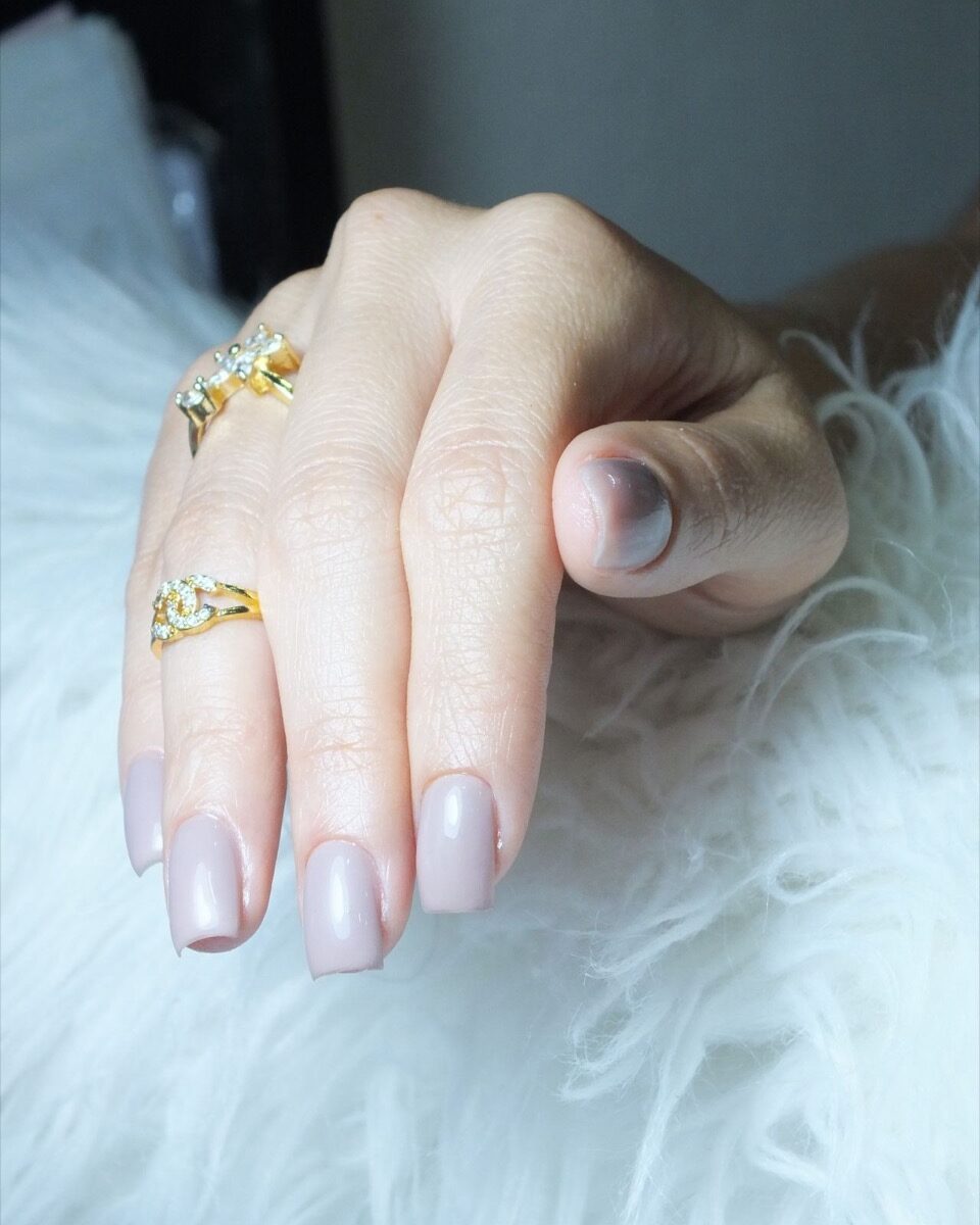 Deluxe Manicure